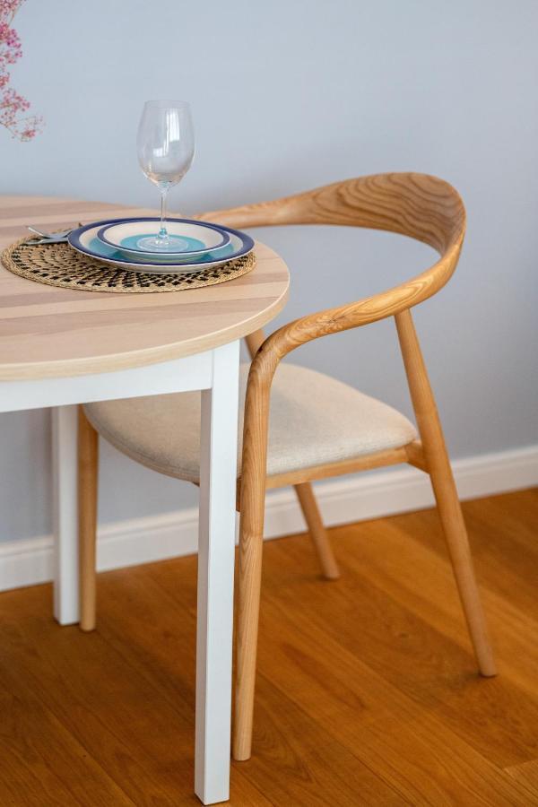 Cozy Pastel Two Bedroom Apartment In Central Gdynia By Noclegi Renters エクステリア 写真