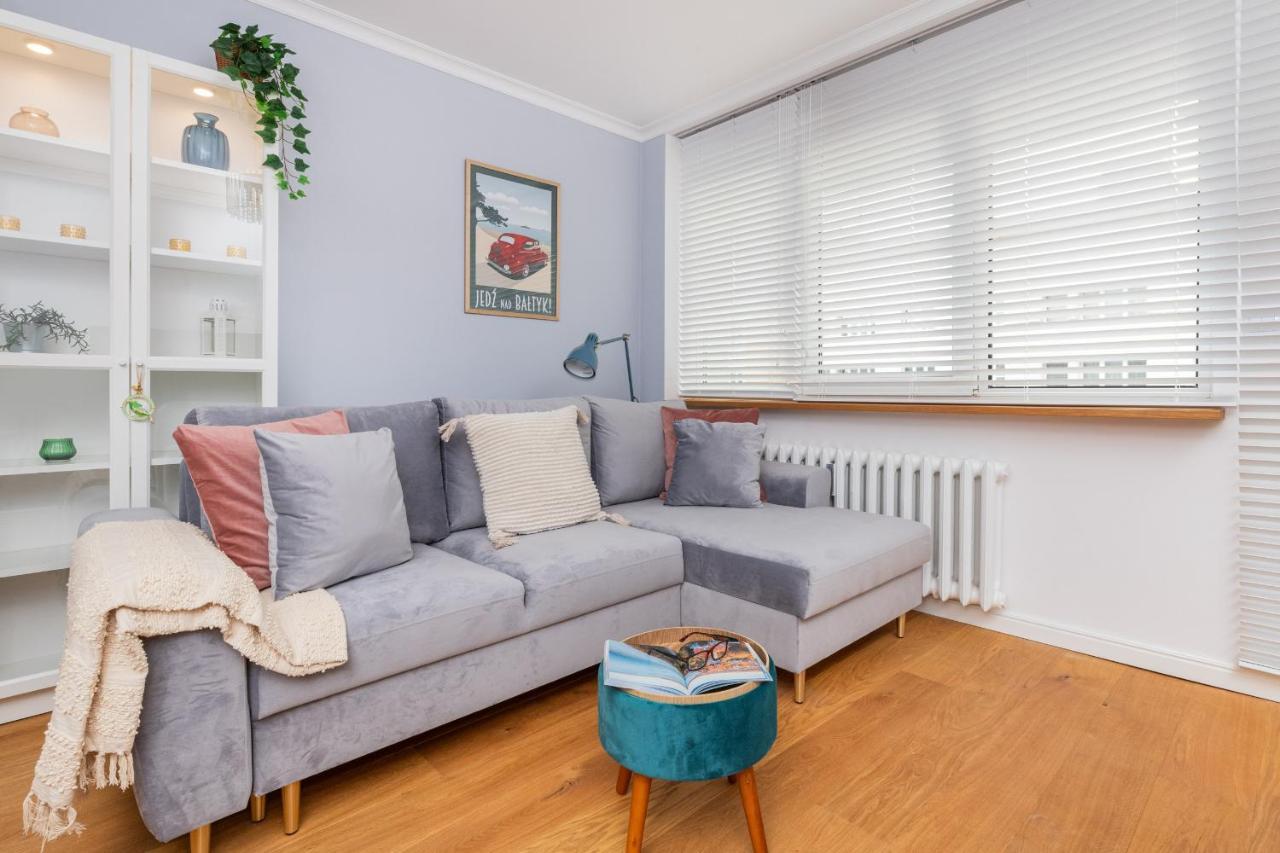 Cozy Pastel Two Bedroom Apartment In Central Gdynia By Noclegi Renters エクステリア 写真